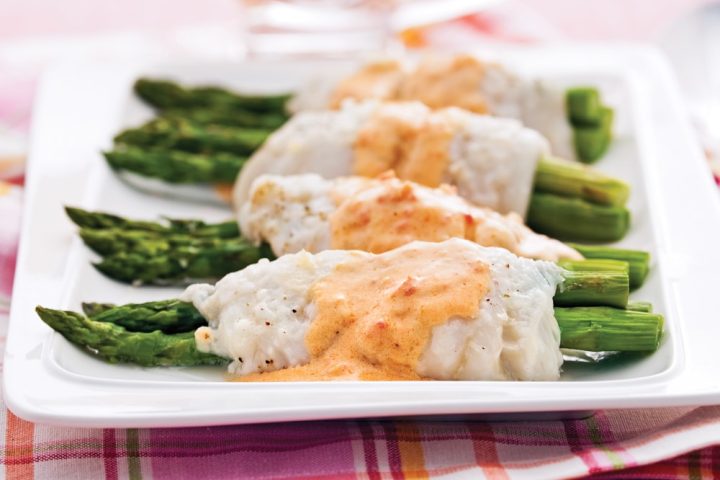 Roulade de sole farcie aux asperges, émulsion au citron