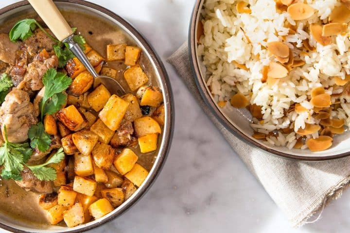 Mijoté de poulet aux dattes et rutabaga rôti