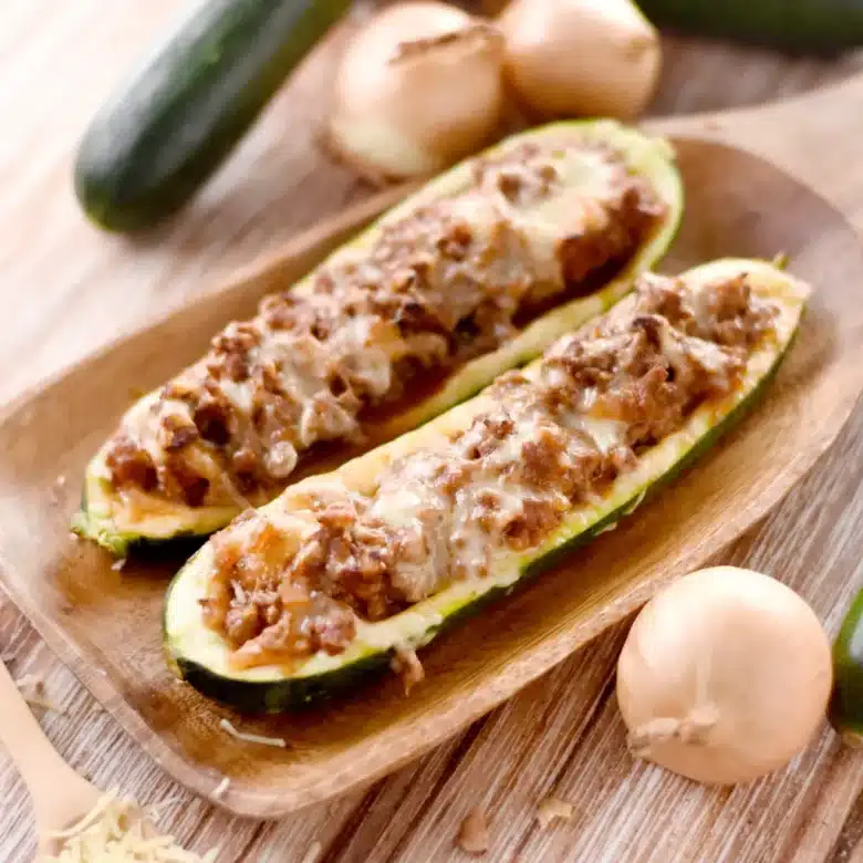 Courgette farcies à la viande et légumes